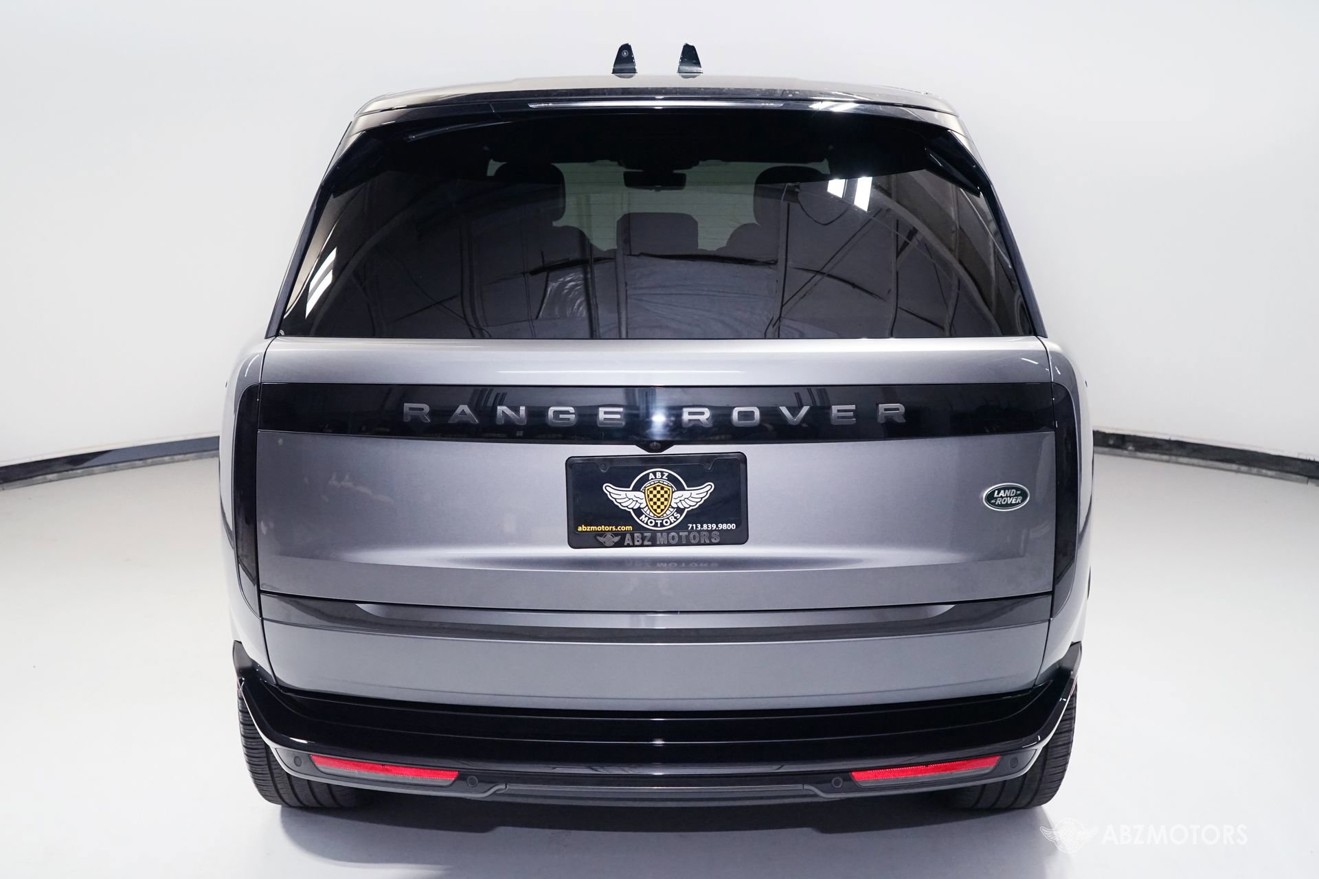 Used 2023 Land Rover Range Rover SE AWD/4WD image 7