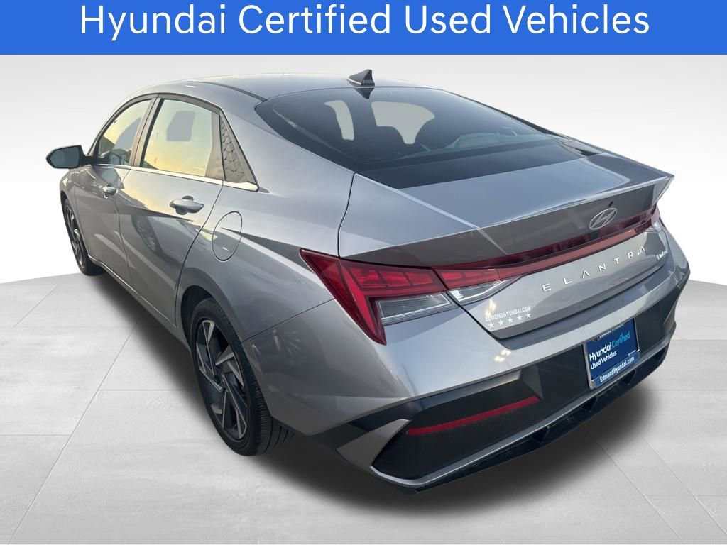 Certified 2025 Hyundai Elantra Limited image 4