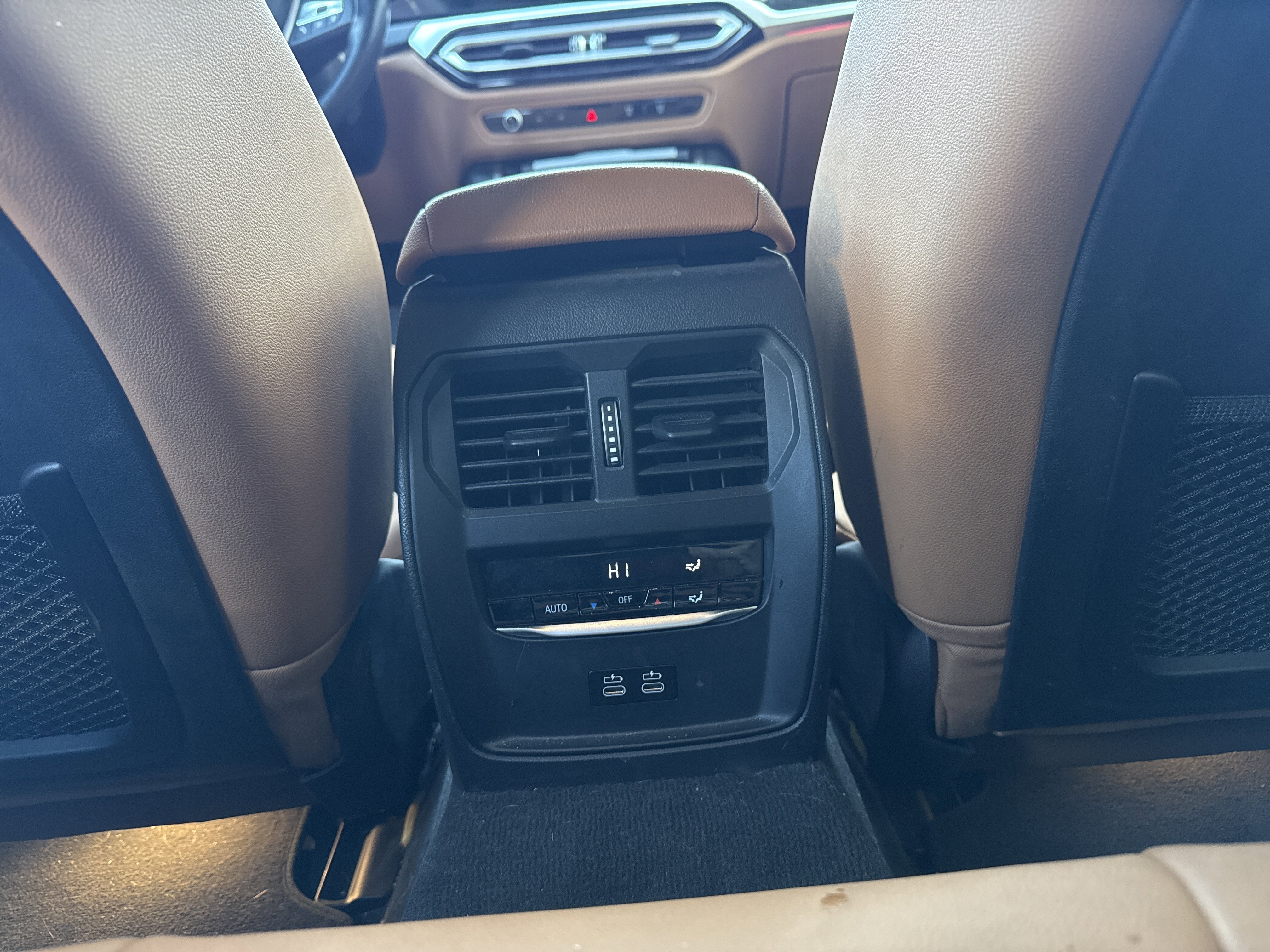 Used 2023 BMW i4 eDrive40 image 25