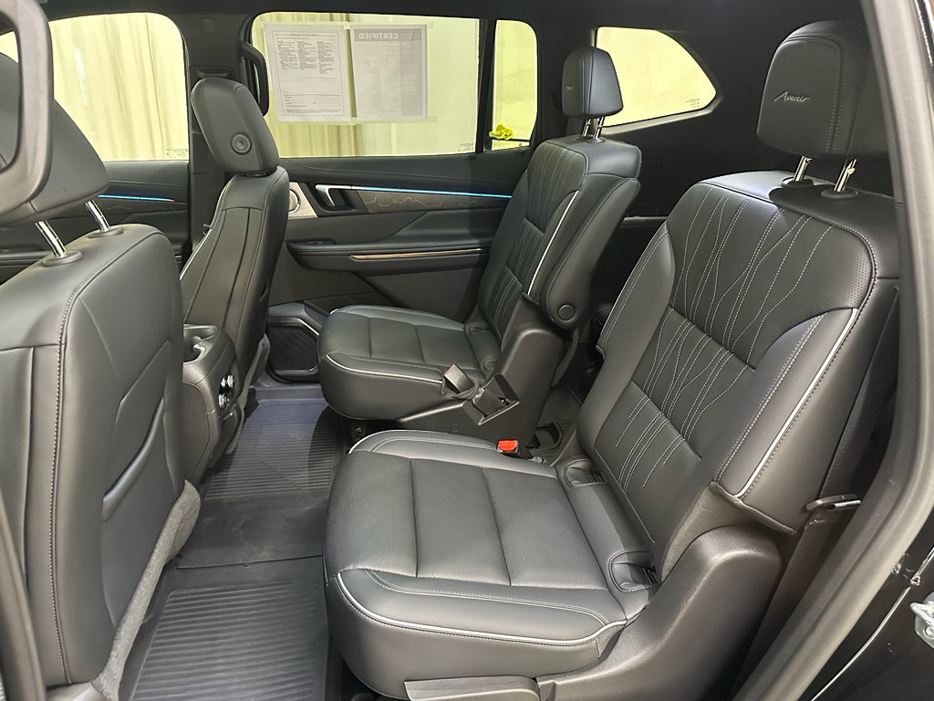 Certified 2025 Buick Enclave Avenir image 17