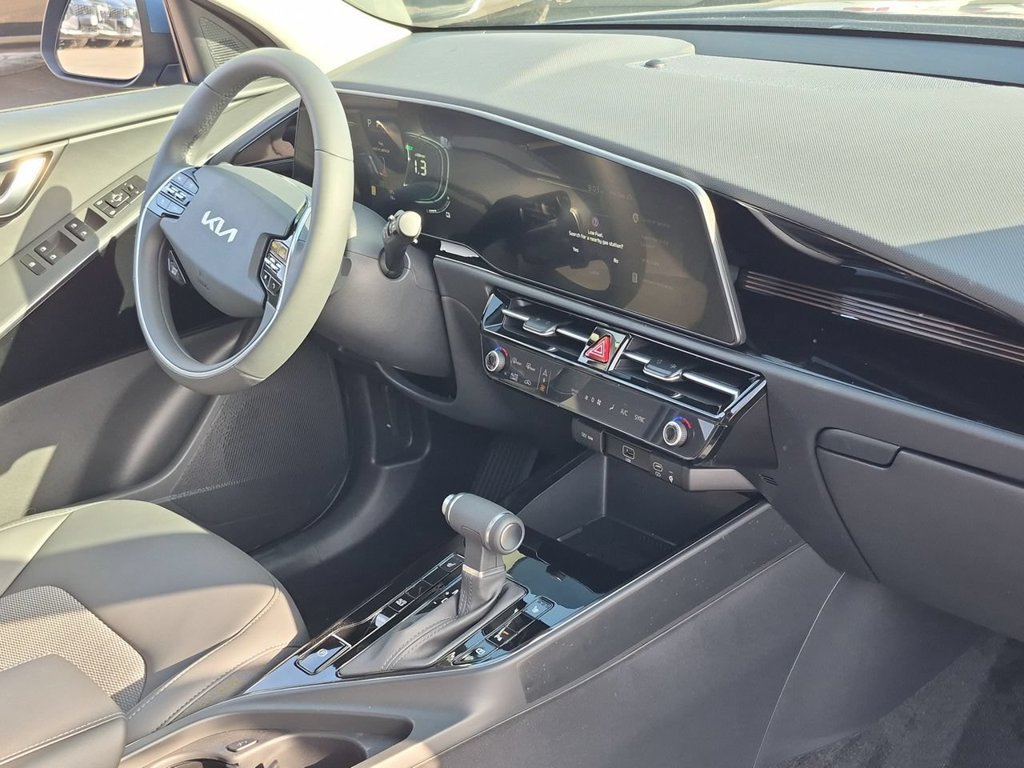 New 2026 Kia Niro EX FWD image 29