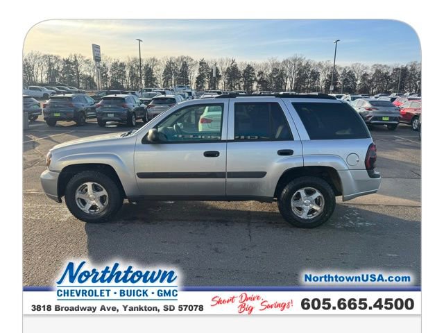 Used 2005 Chevrolet TrailBlazer LS w/ LS Preferred Equipment Group image 12