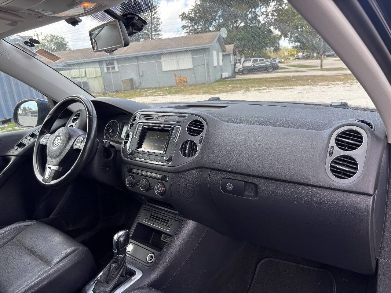 Used 2016 Volkswagen Tiguan S image 21