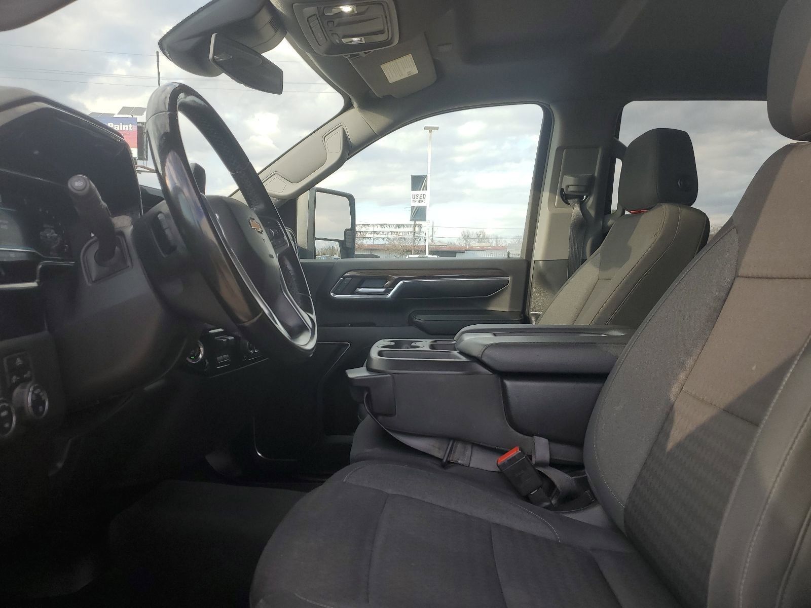 Used 2024 Chevrolet Silverado 2500 LT image 8