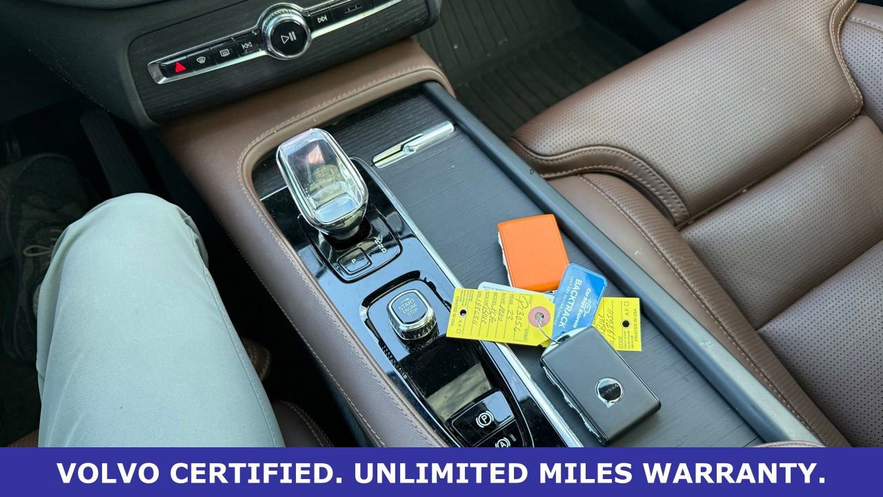 Certified 2023 Volvo XC90 T8 Ultimate w/ Protection Package Premier AWD/4WD image 32