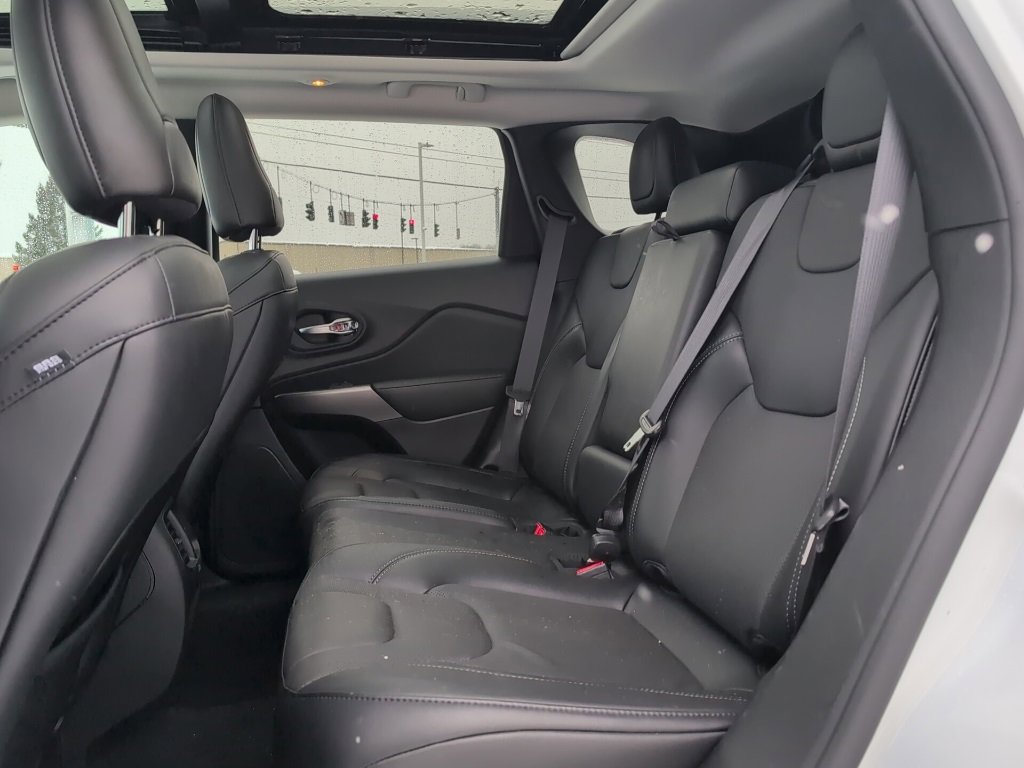 Used 2021 Jeep Cherokee Limited image 21