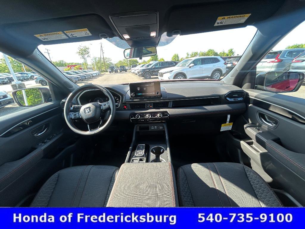 Used 2025 Honda Pilot Sport image 29