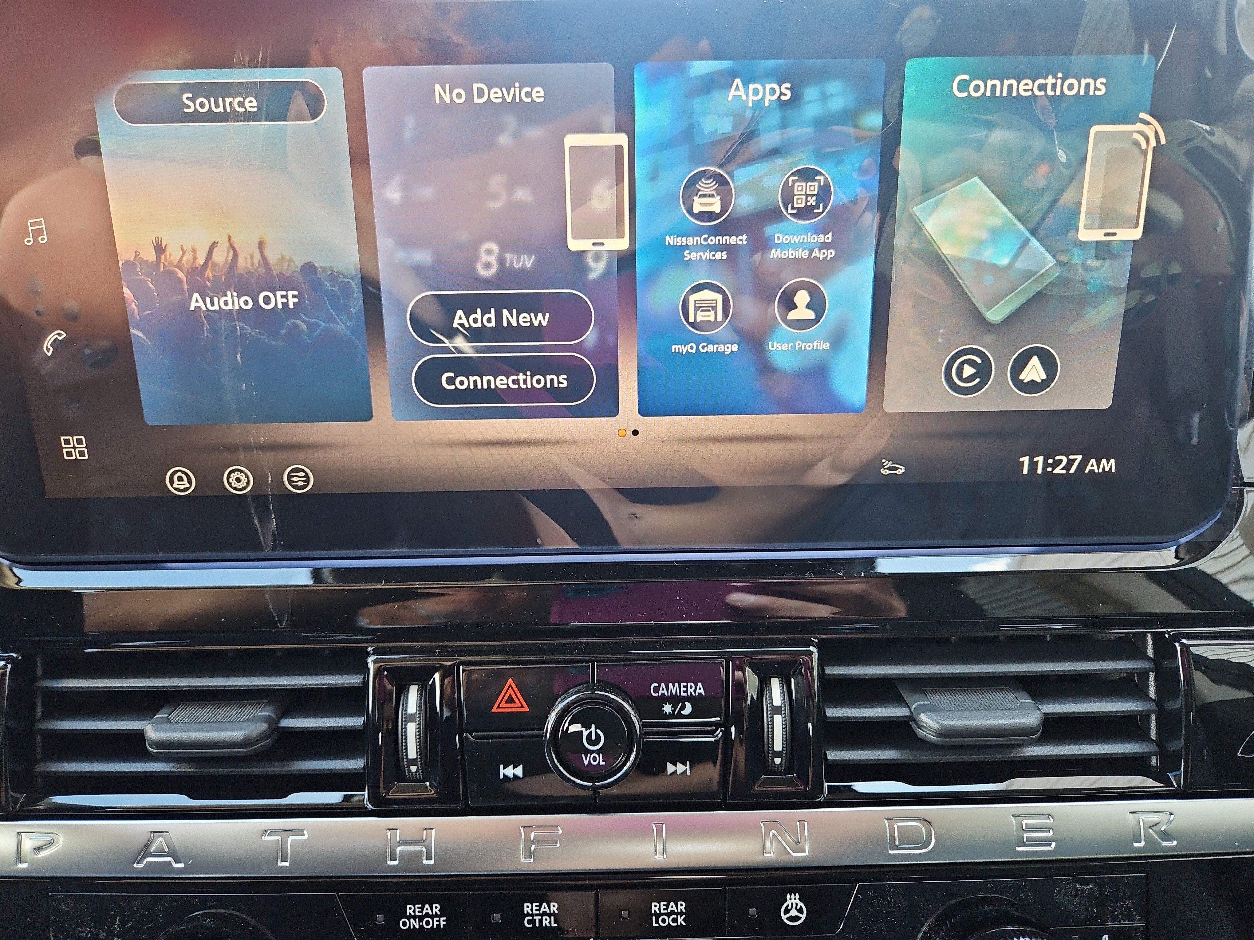 New 2026 Nissan Pathfinder Platinum AWD/4WD image 17