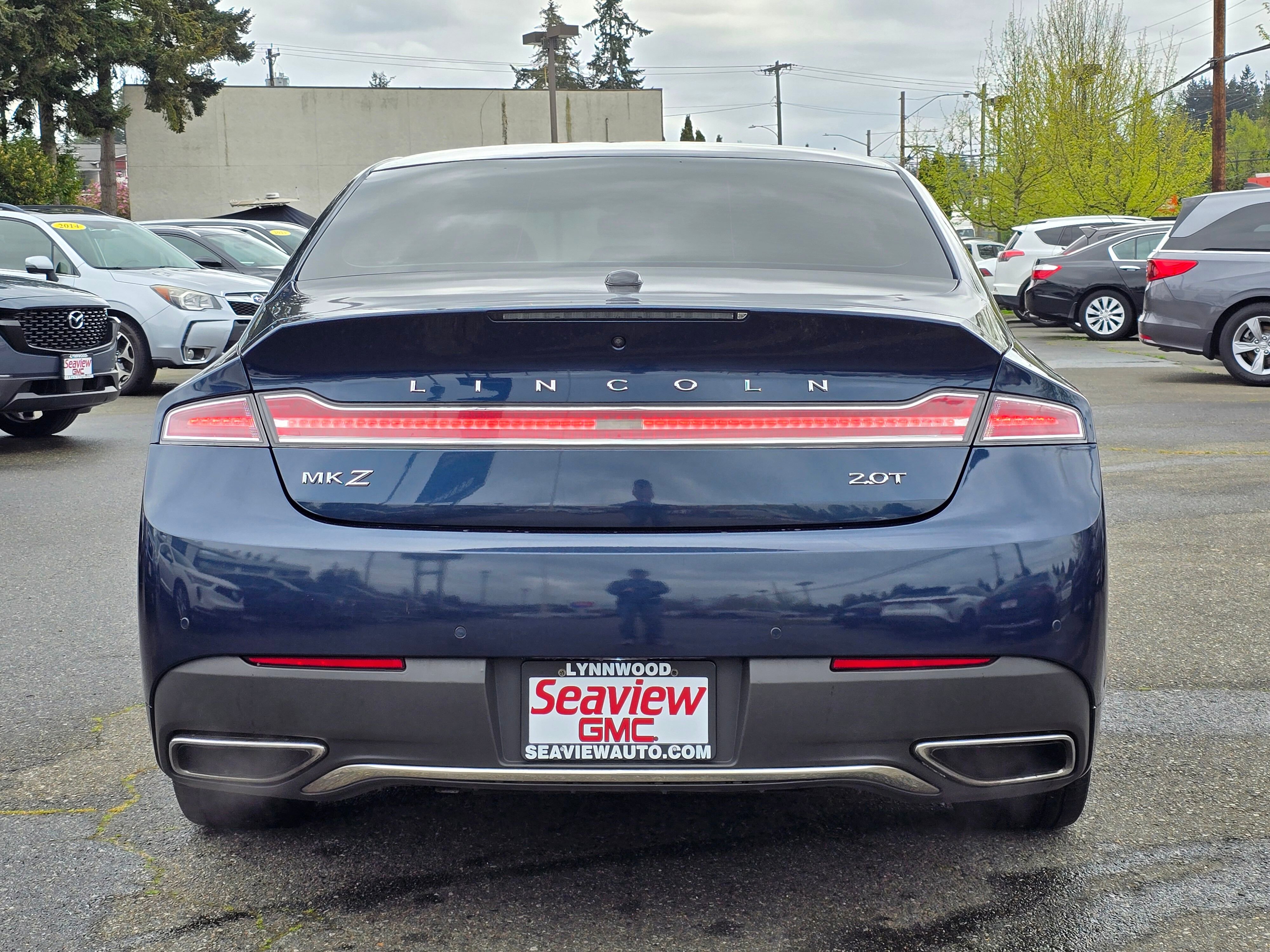 Used 2017 Lincoln MKZ Reserve FWD image 6
