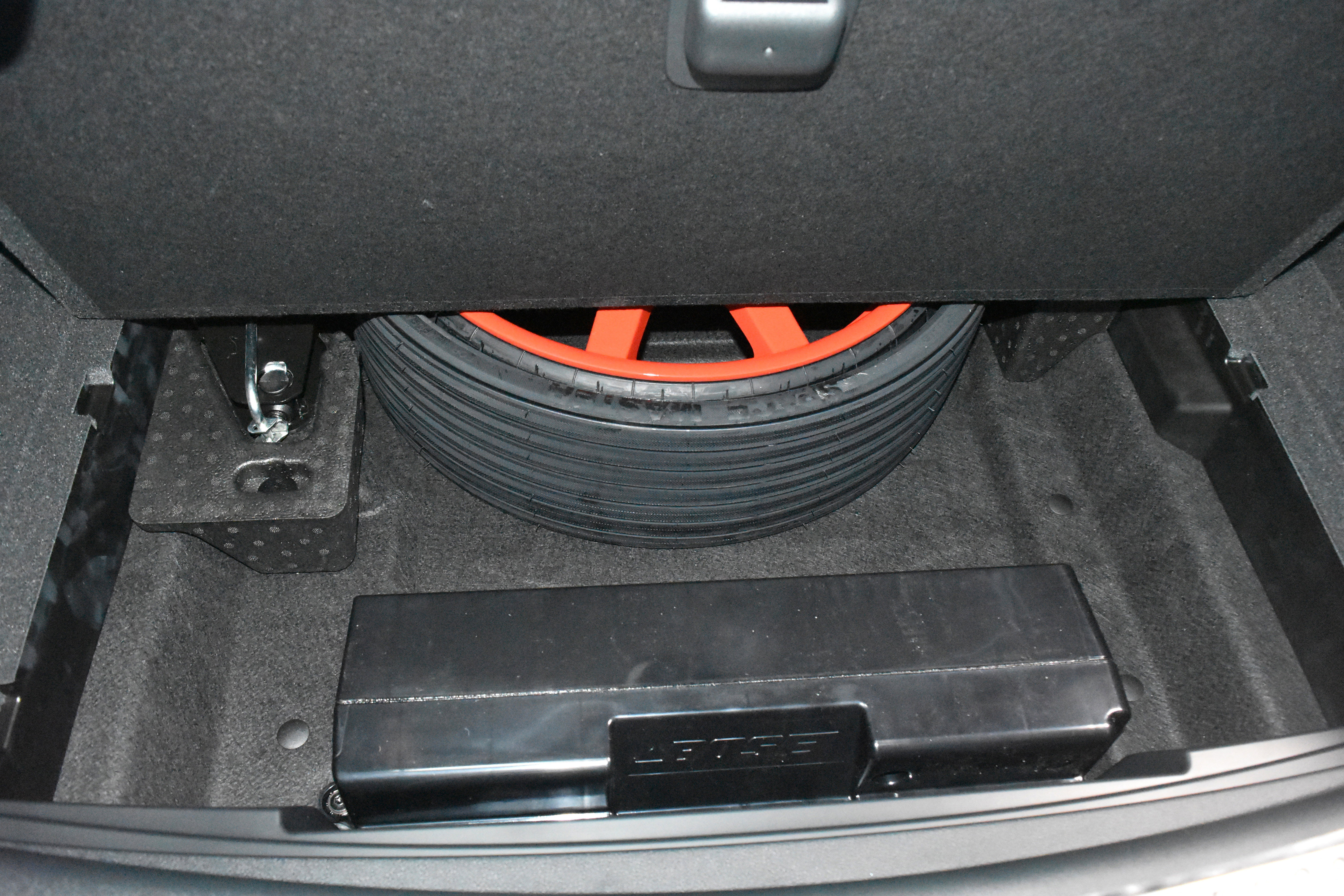 New 2026 Porsche Macan image 34