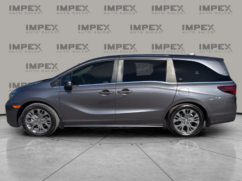 Used 2026 Honda Odyssey Touring image 2
