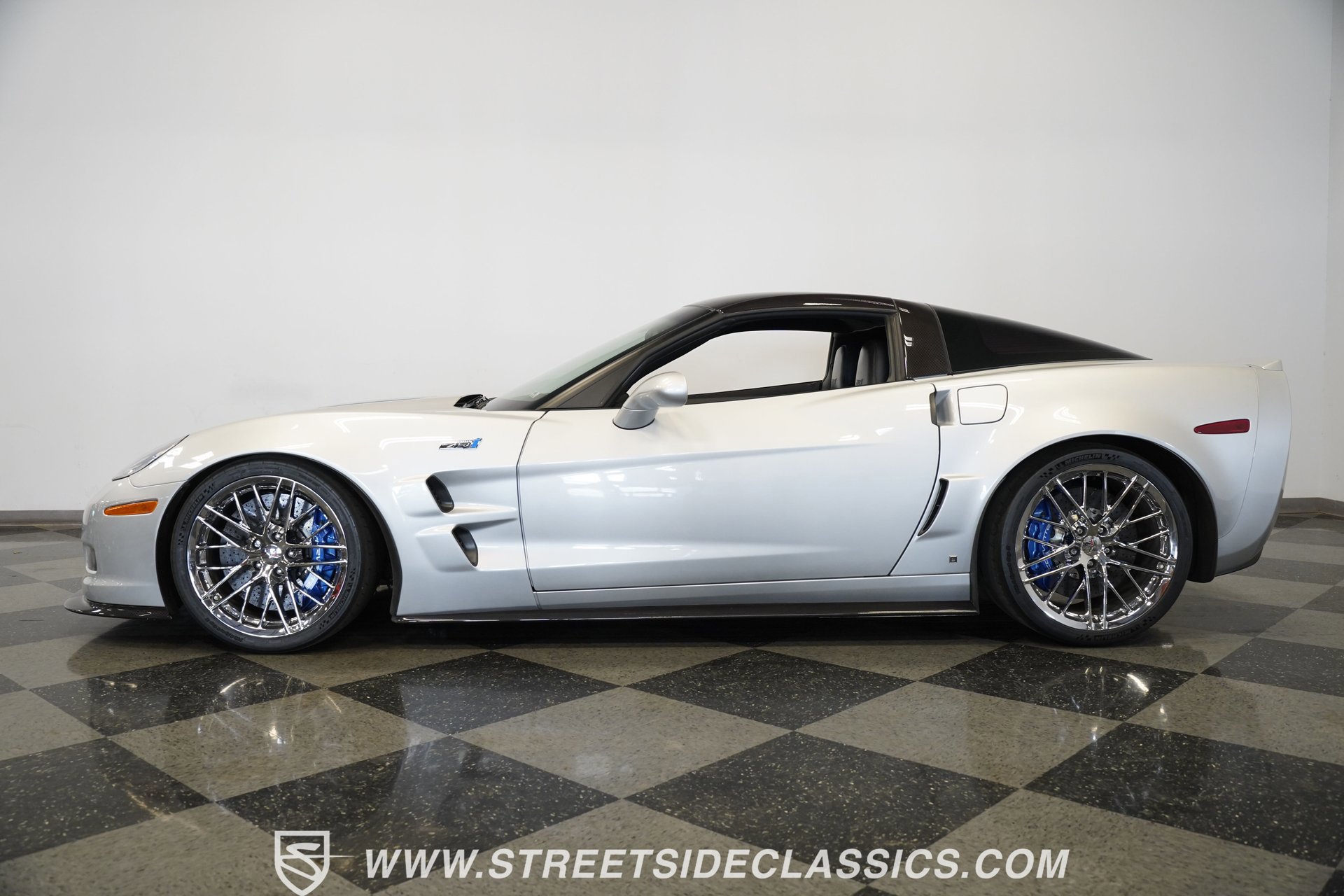 Used 2009 Chevrolet Corvette ZR1 w/ Preferred Equipment Group image 2