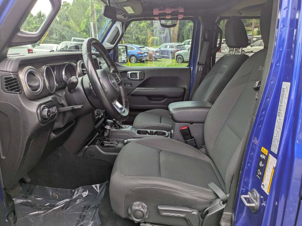 Used 2020 Jeep Wrangler Unlimited Sahara AWD/4WD image 20