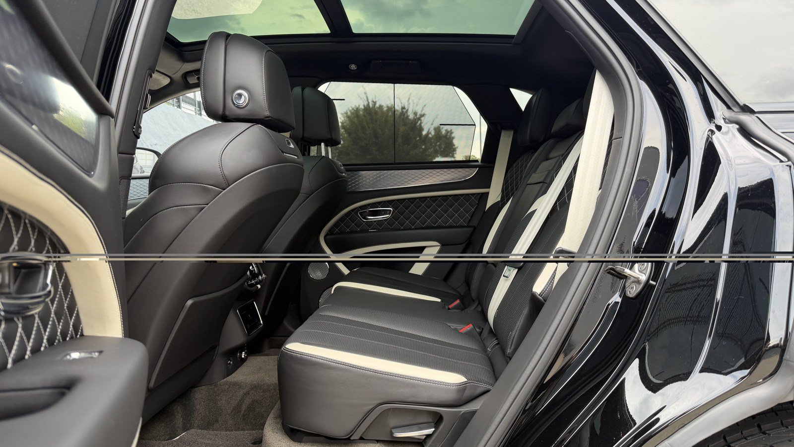 Certified 2022 Bentley Bentayga Speed AWD/4WD image 28