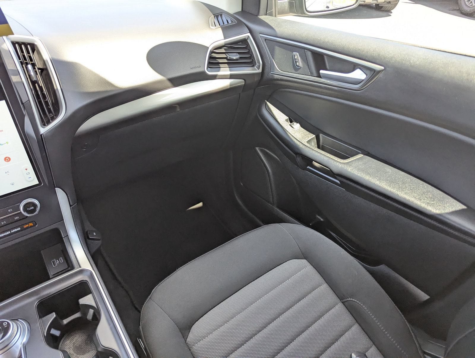 Used 2022 Ford Edge SE w/ Black Appearance Package AWD/4WD image 20