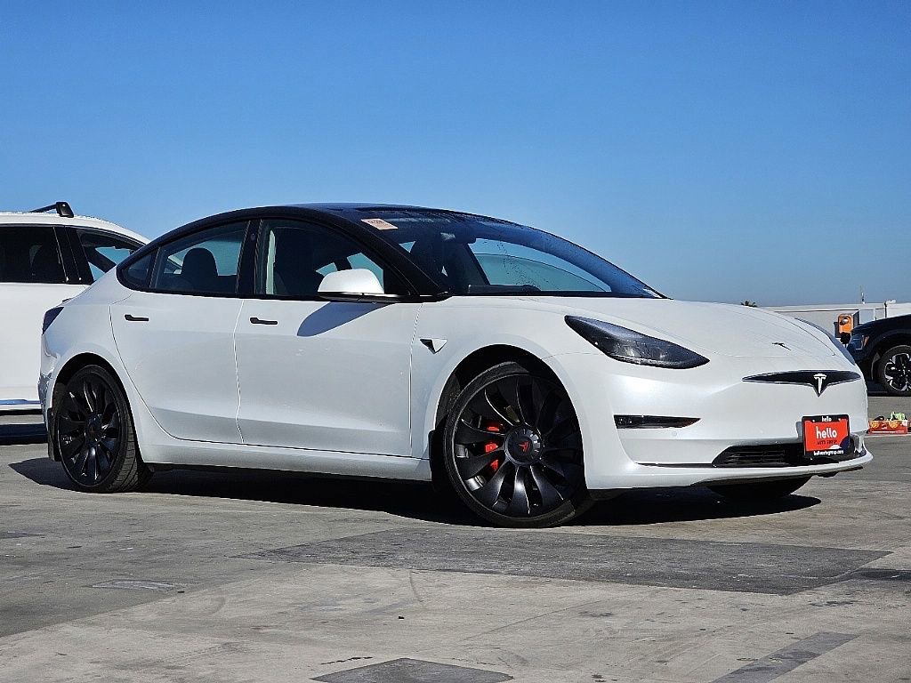 Used 2022 Tesla Model 3 Performance image 3