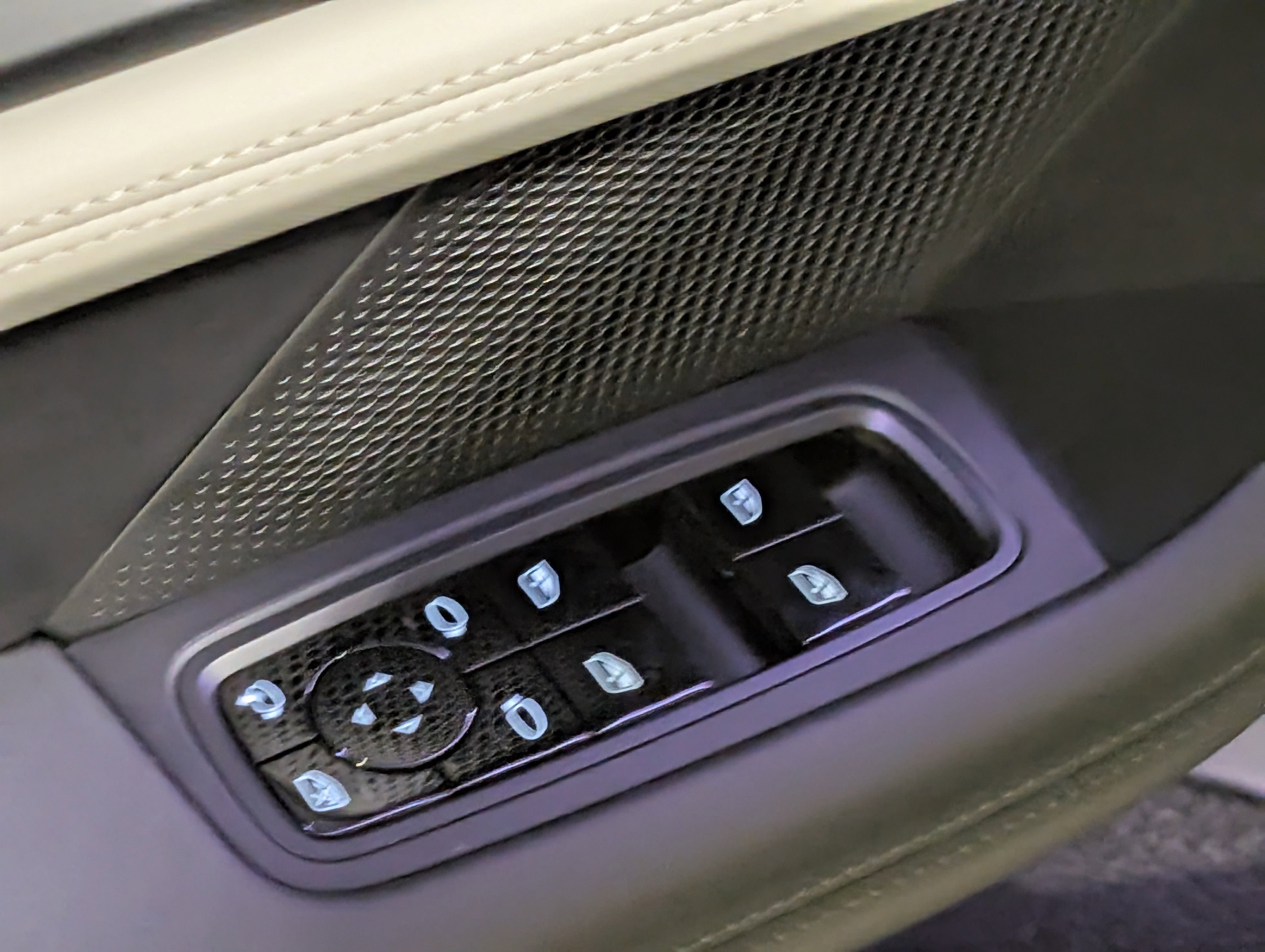 Certified 2021 Porsche Taycan 4S image 19
