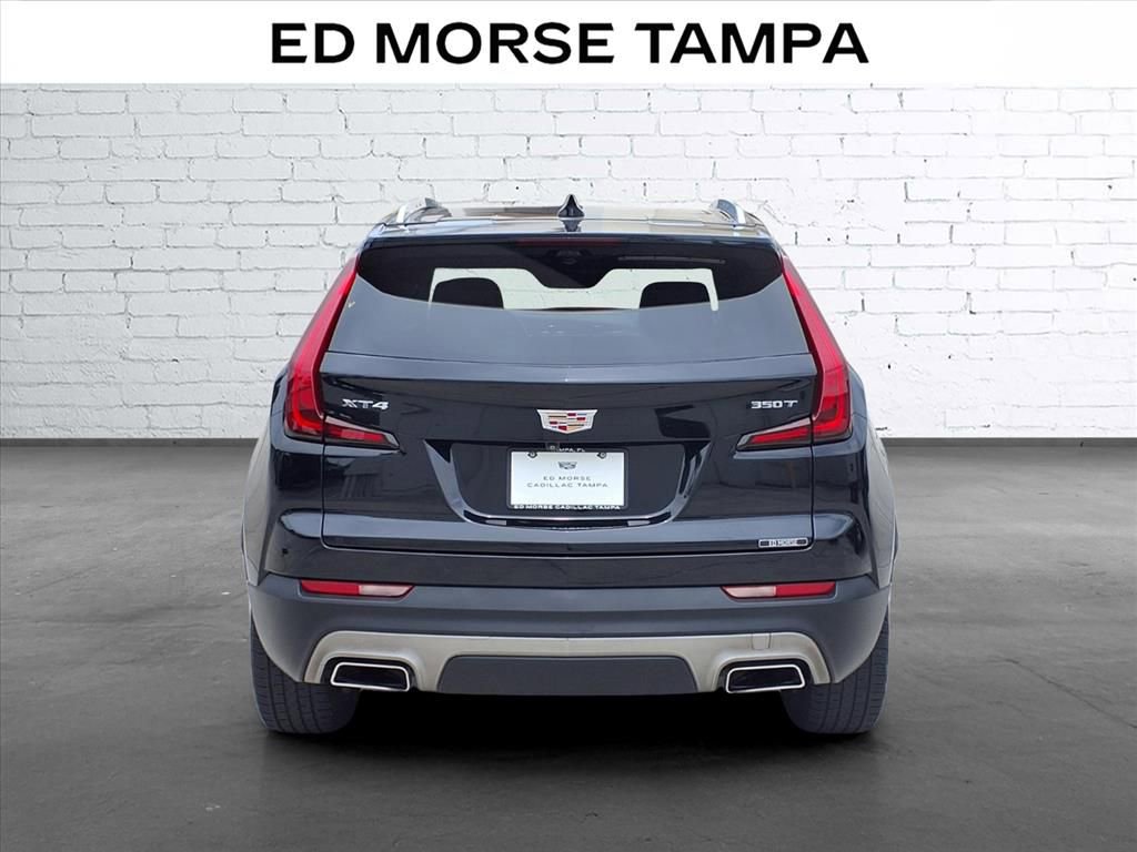 Used 2022 Cadillac XT4 Premium Luxury w/ Enhanced Visibility Package FWD image 4