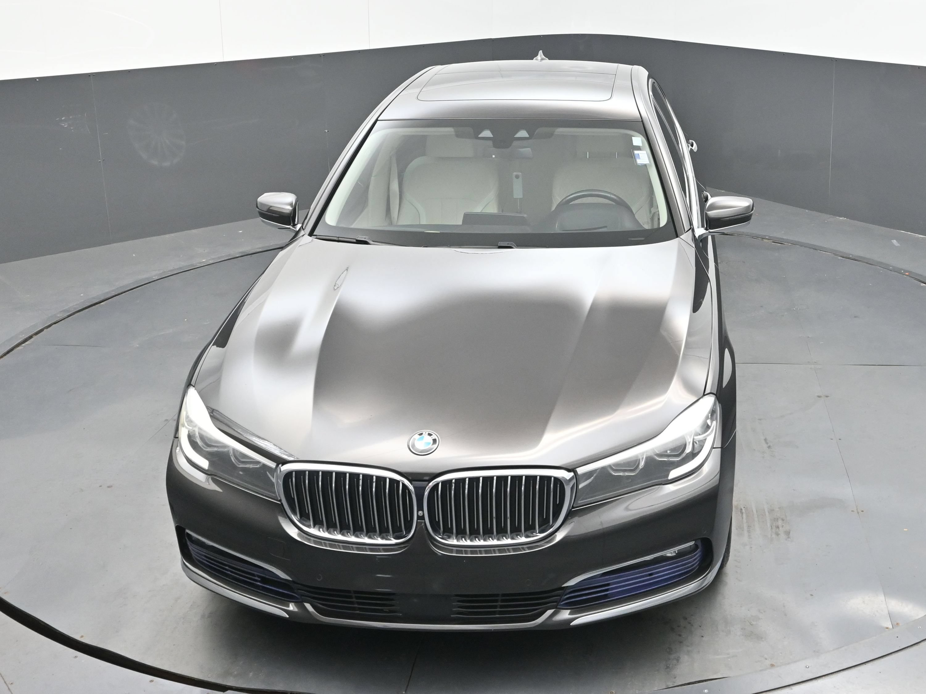 Used 2017 BMW 740i xDrive AWD/4WD image 33