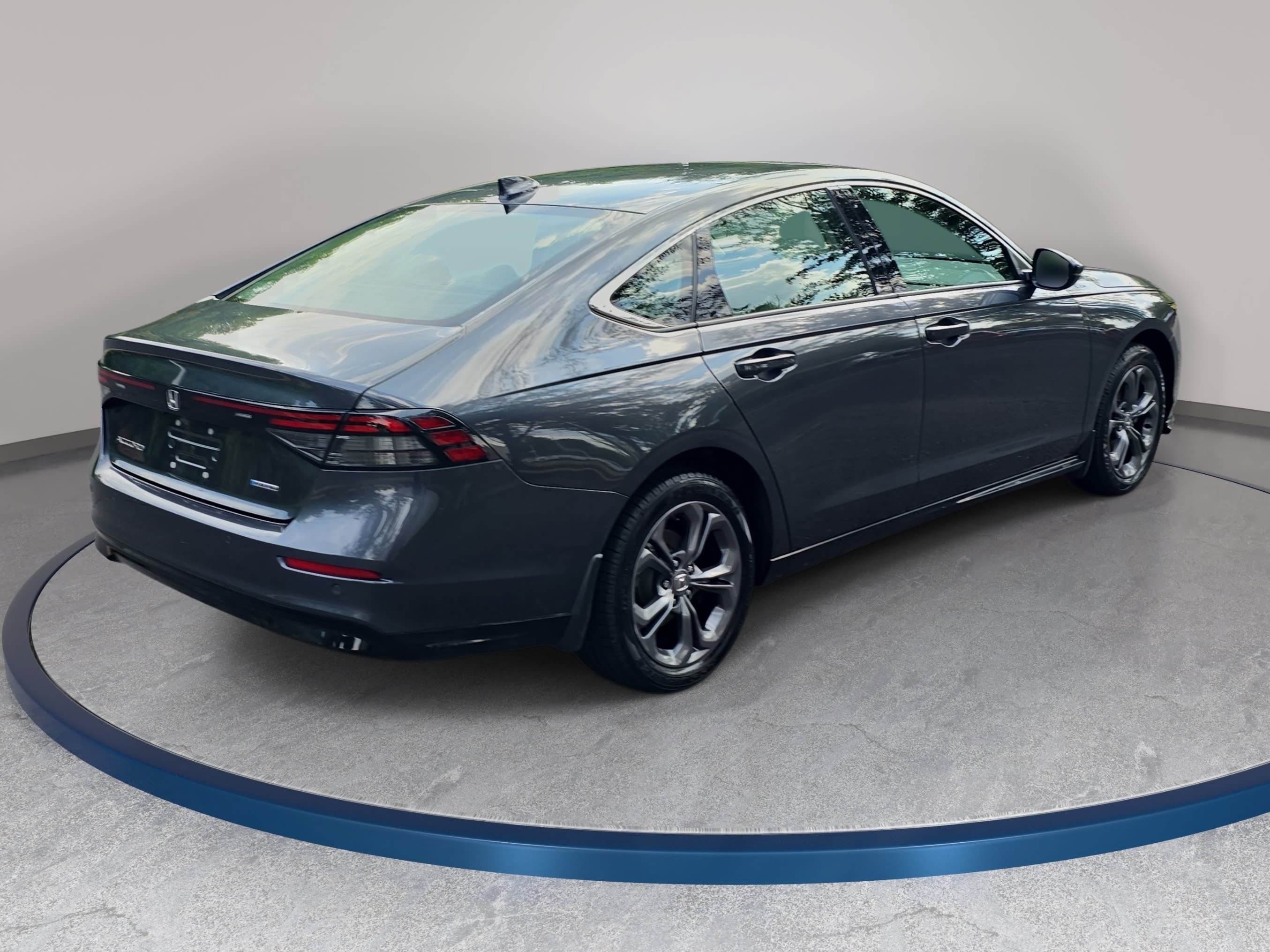 Certified 2024 Honda Accord EX-L image 5