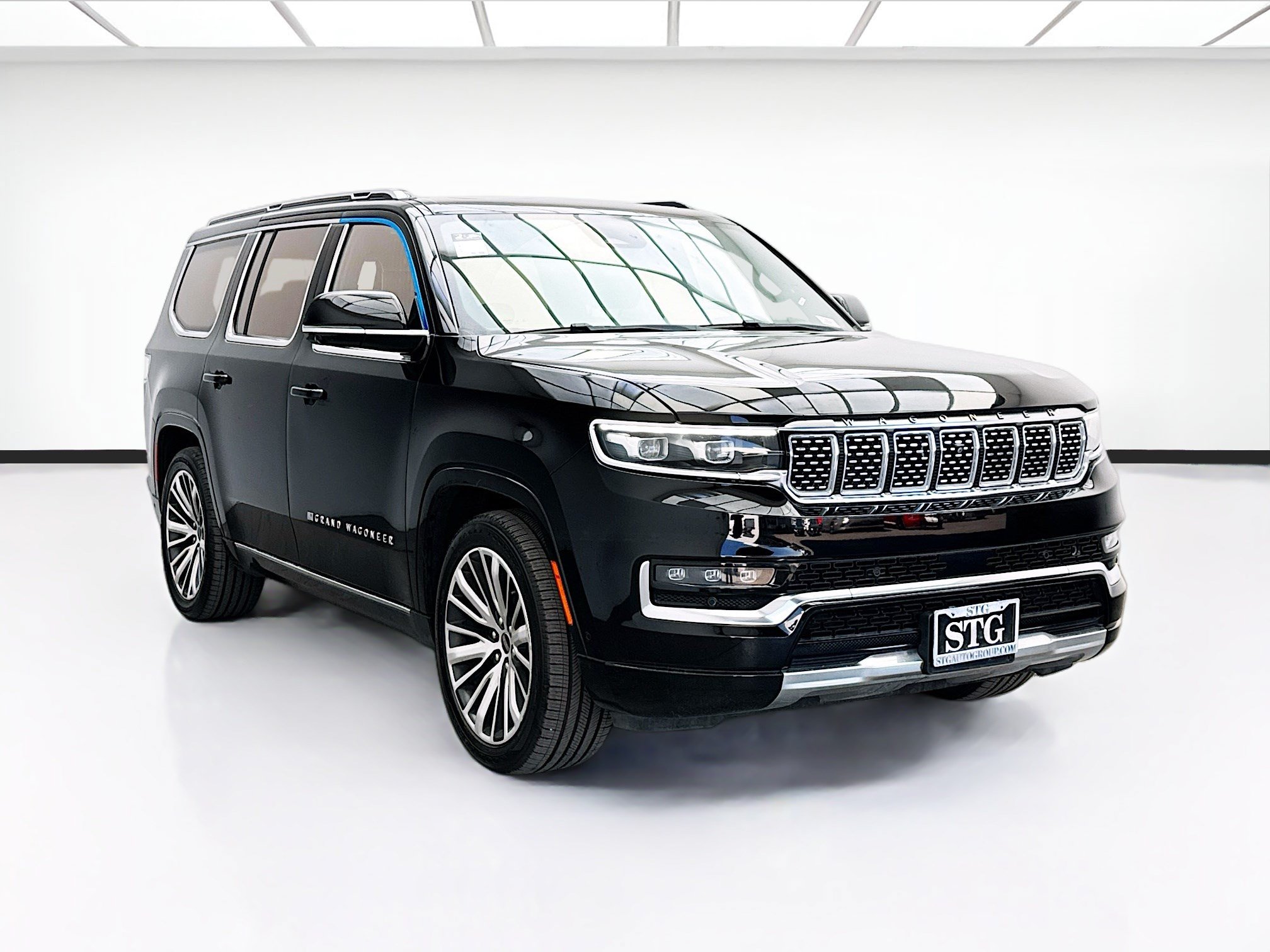 Used 2022 Jeep Grand Wagoneer Series III w/ Flexible Seating Group AWD/4WD image 3