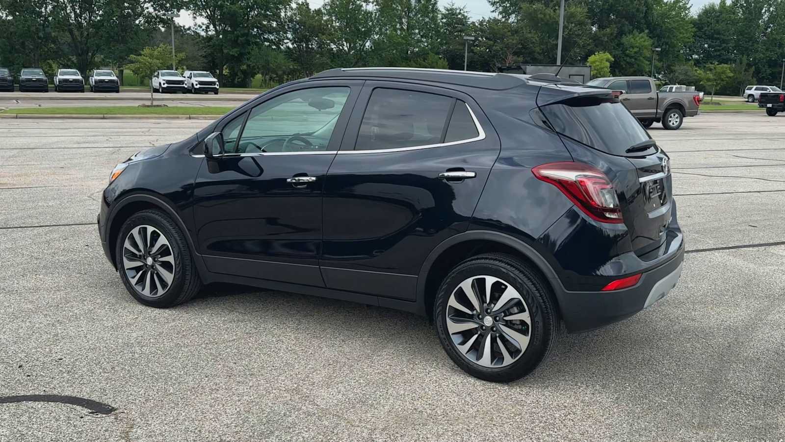 Certified 2021 Buick Encore Preferred w/ Safety Package FWD image 6