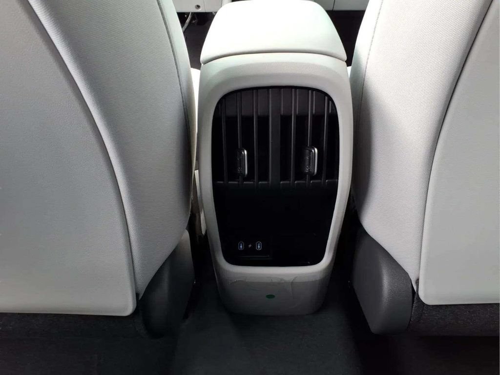New 2026 Hyundai Kona SEL Sport FWD image 13
