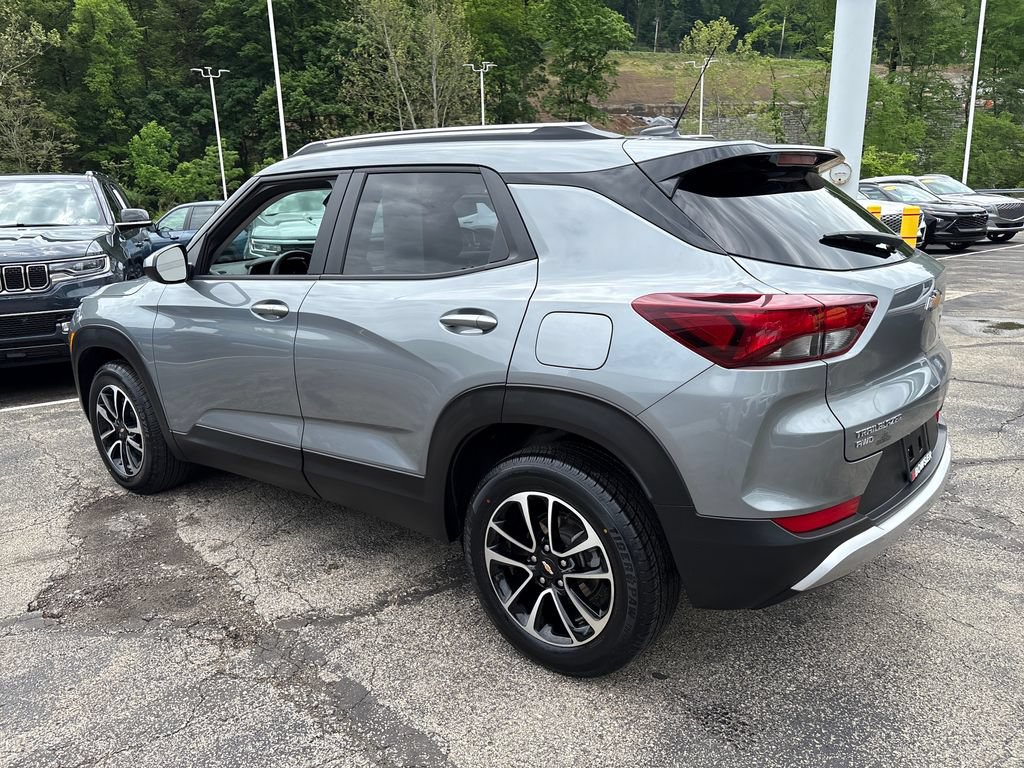 Certified 2025 Chevrolet TrailBlazer LT AWD/4WD image 3