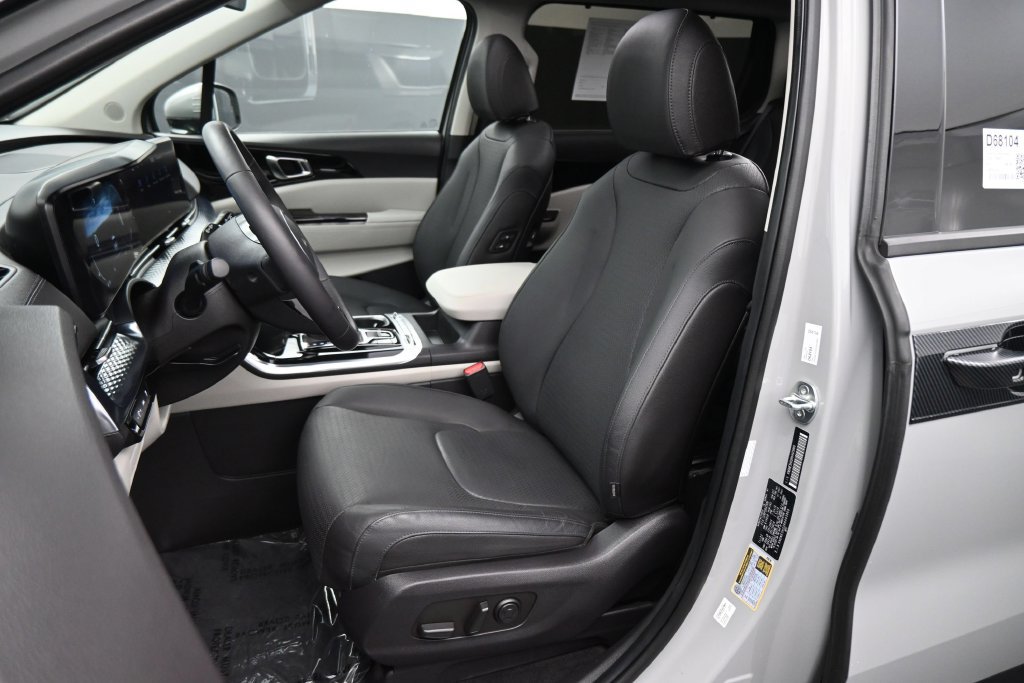 Used 2024 Kia Carnival SX Prestige FWD image 16