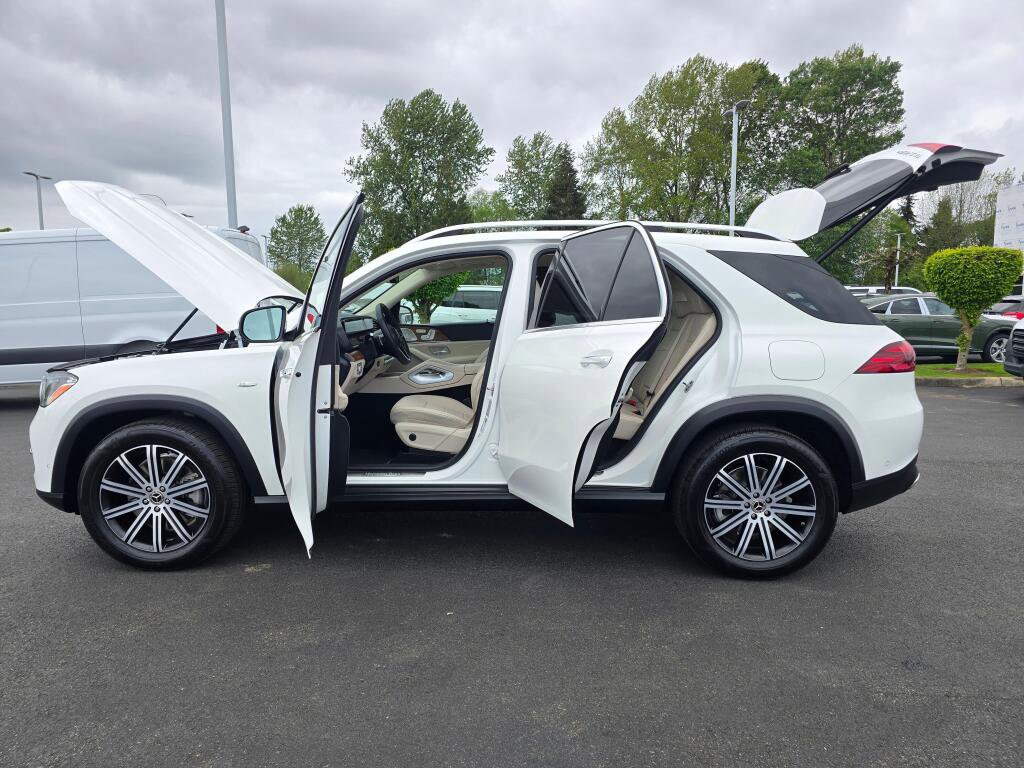 Used 2025 Mercedes-Benz GLE 450e 4MATIC image 12
