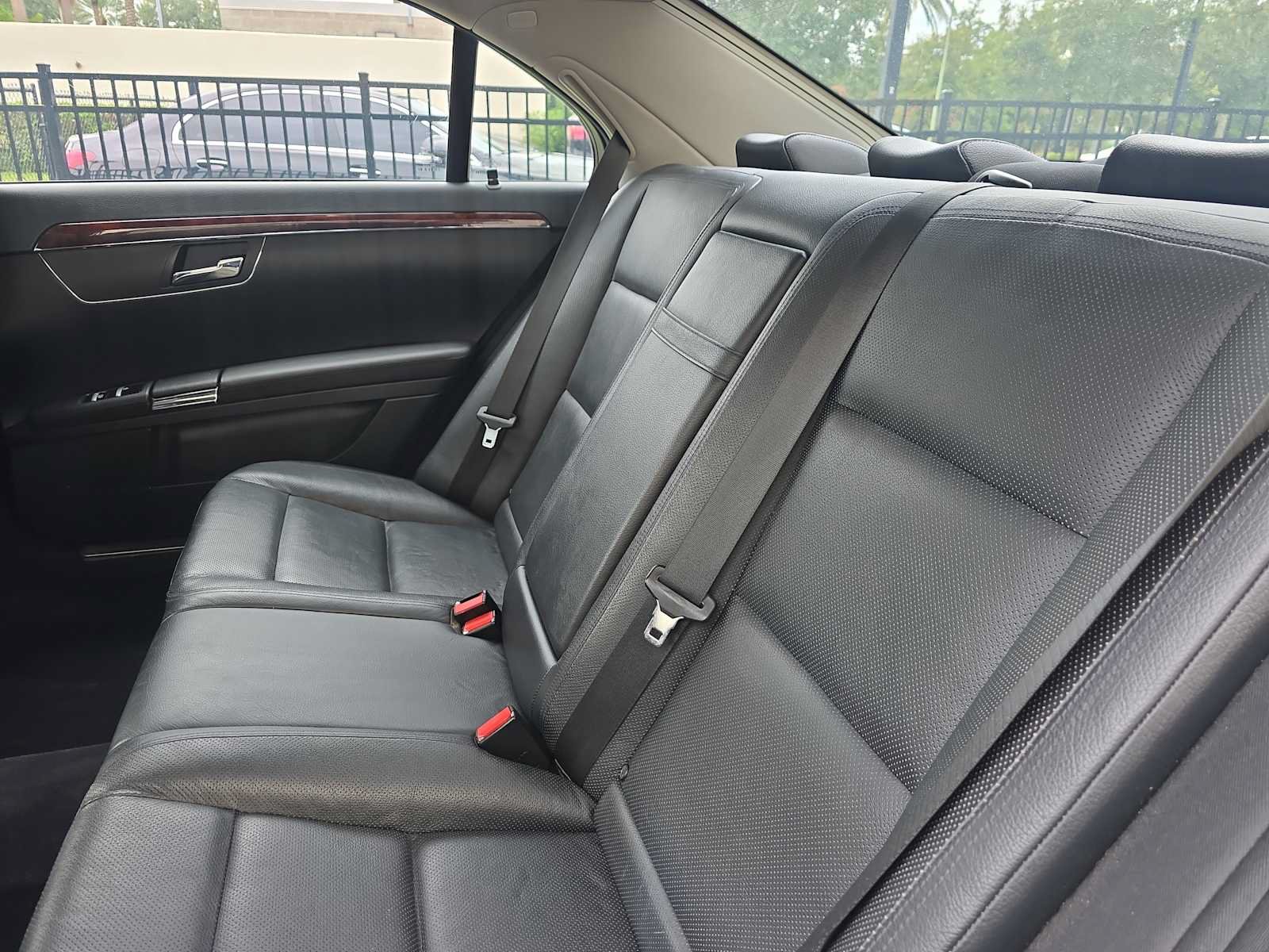 Used 2011 Mercedes-Benz S 550 4MATIC image 13