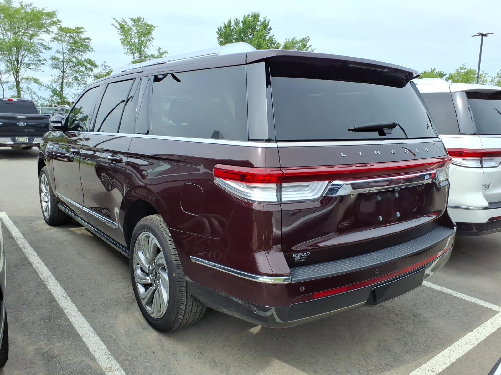 Used 2024 Lincoln Navigator L Reserve AWD/4WD image 4