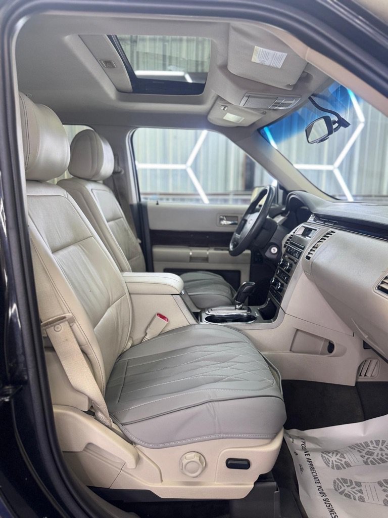 Used 2011 Ford Flex SEL w/ Rapid Spec Order Code FWD image 33