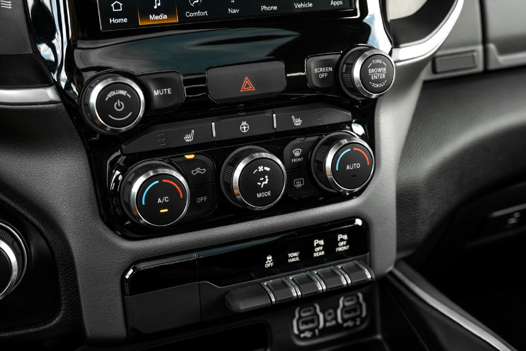 Used 2022 RAM 1500 Big Horn AWD/4WD image 37