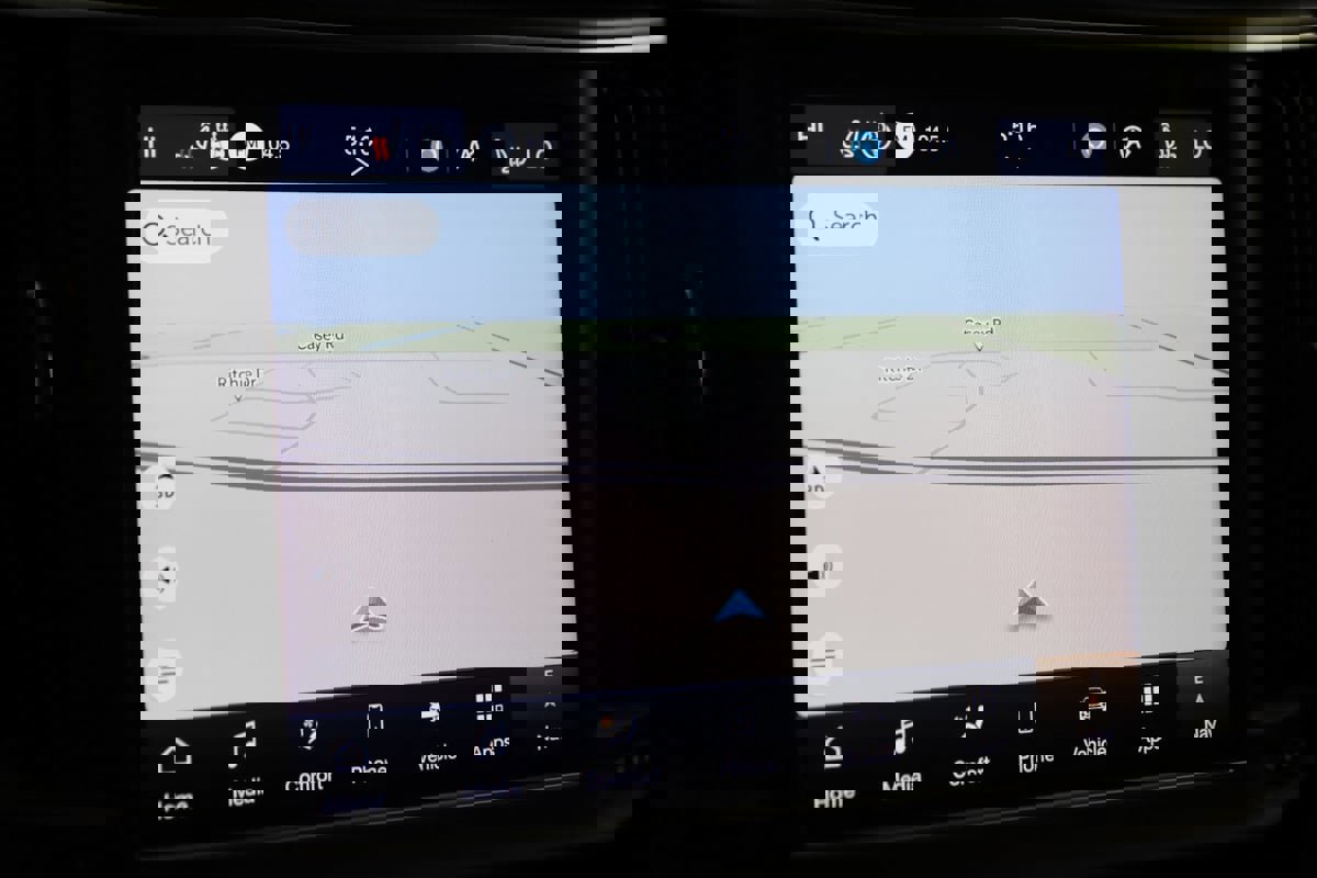 Used 2021 Maserati Levante S image 9