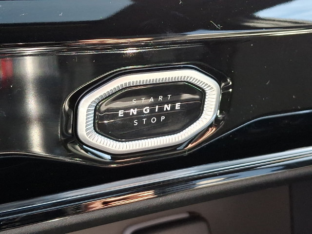 New 2026 Jeep Grand Cherokee Altitude AWD/4WD image 16