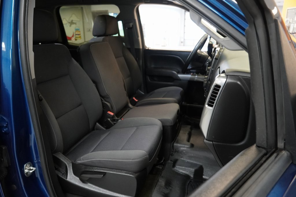 Used 2018 Chevrolet Silverado 1500 LT w/ All Star Edition image 31