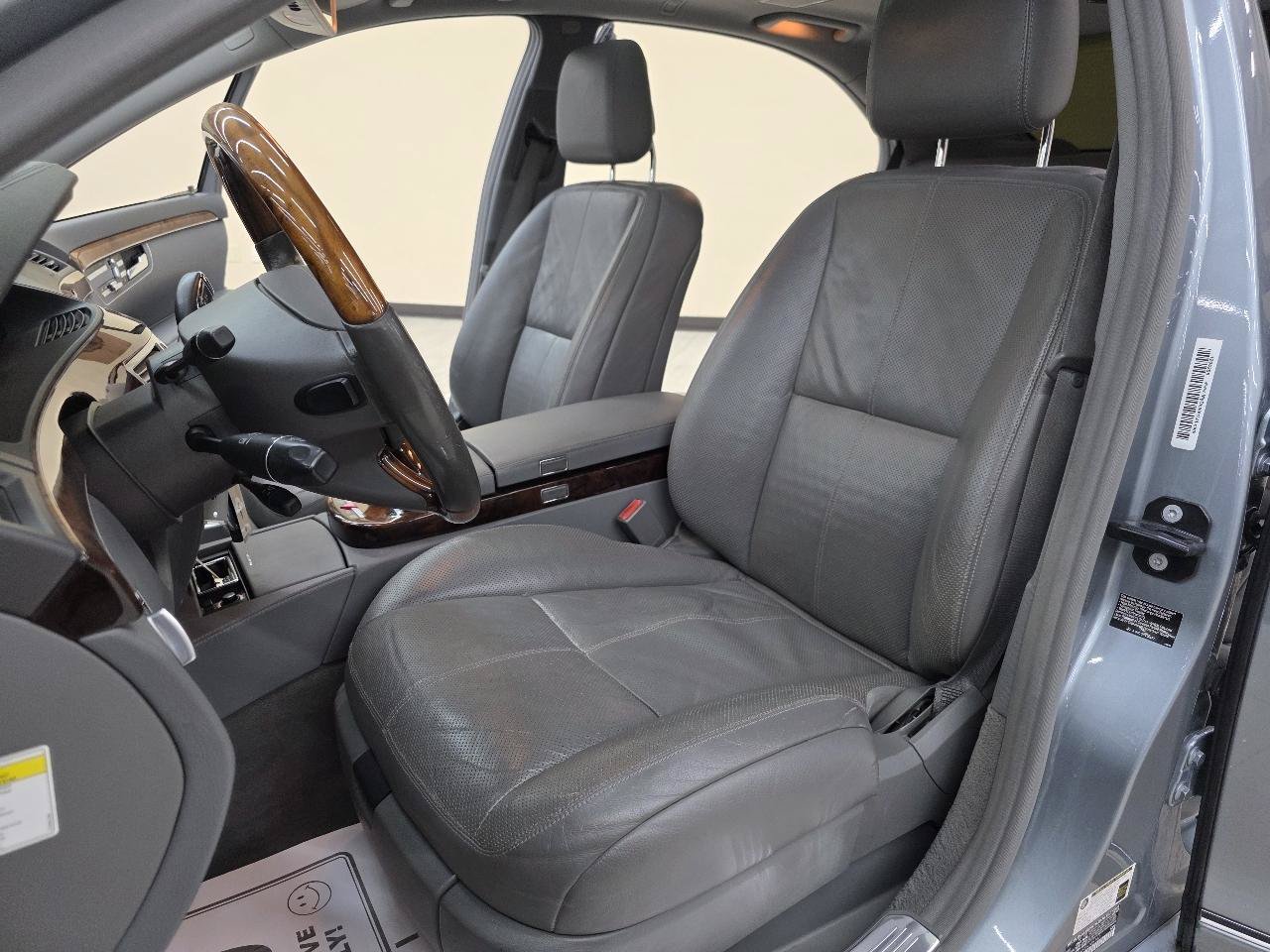 Used 2008 Mercedes-Benz S 550 image 17