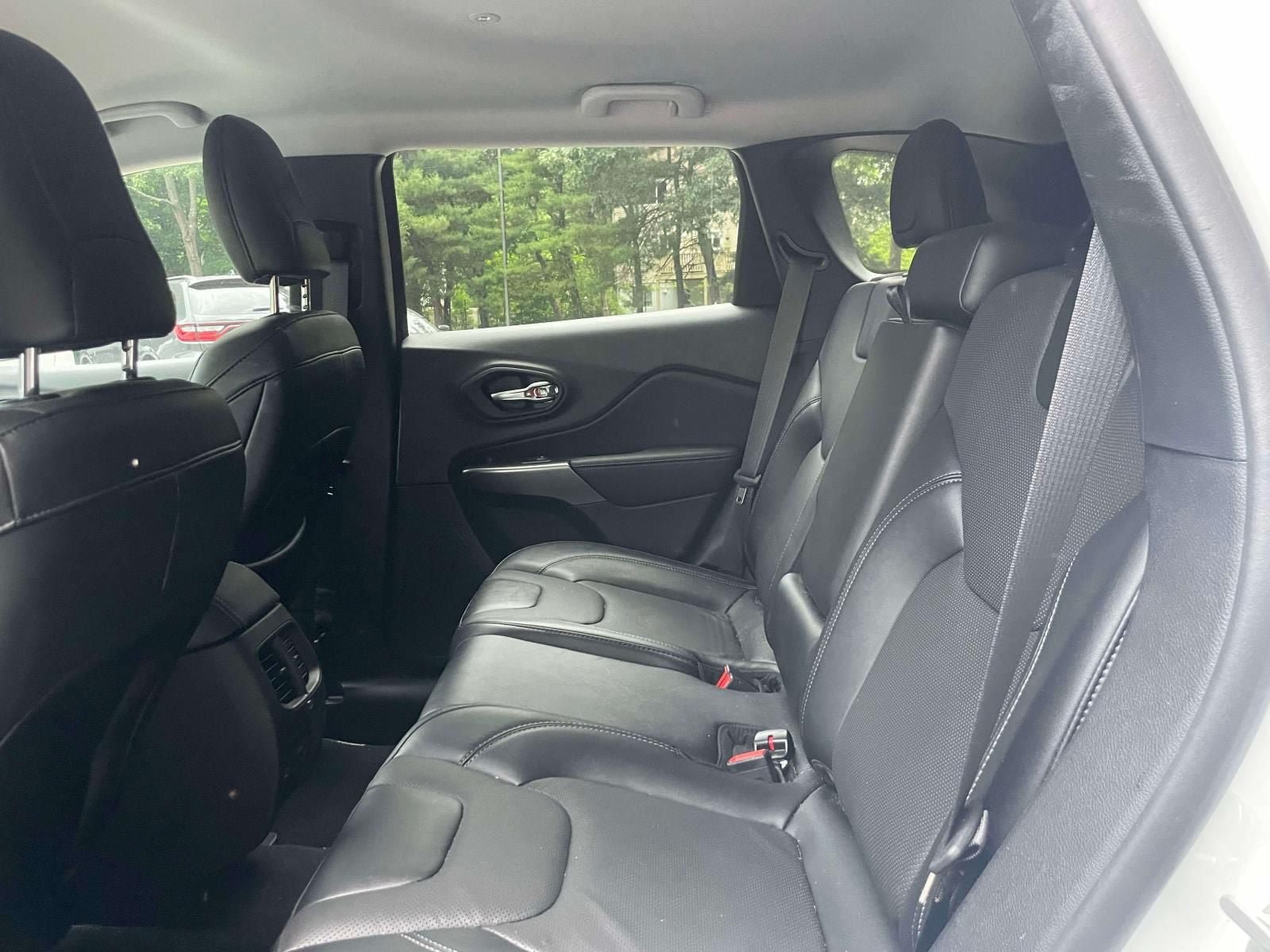 Used 2022 Jeep Cherokee Latitude Lux AWD/4WD image 11