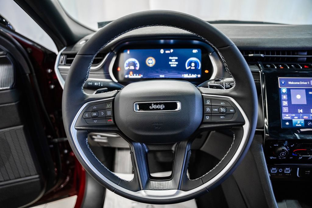 New 2025 Jeep Grand Cherokee Altitude w/ Trailer Tow Package image 27