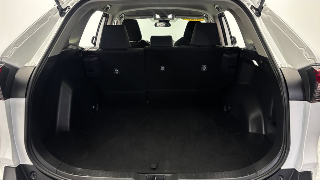 Used 2025 Toyota RAV4 LE AWD/4WD image 36