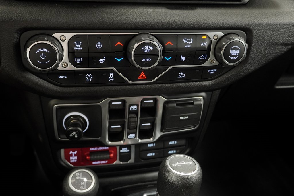 Certified 2024 Jeep Gladiator Sport image 30