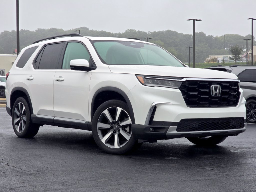 Used 2025 Honda Pilot Touring