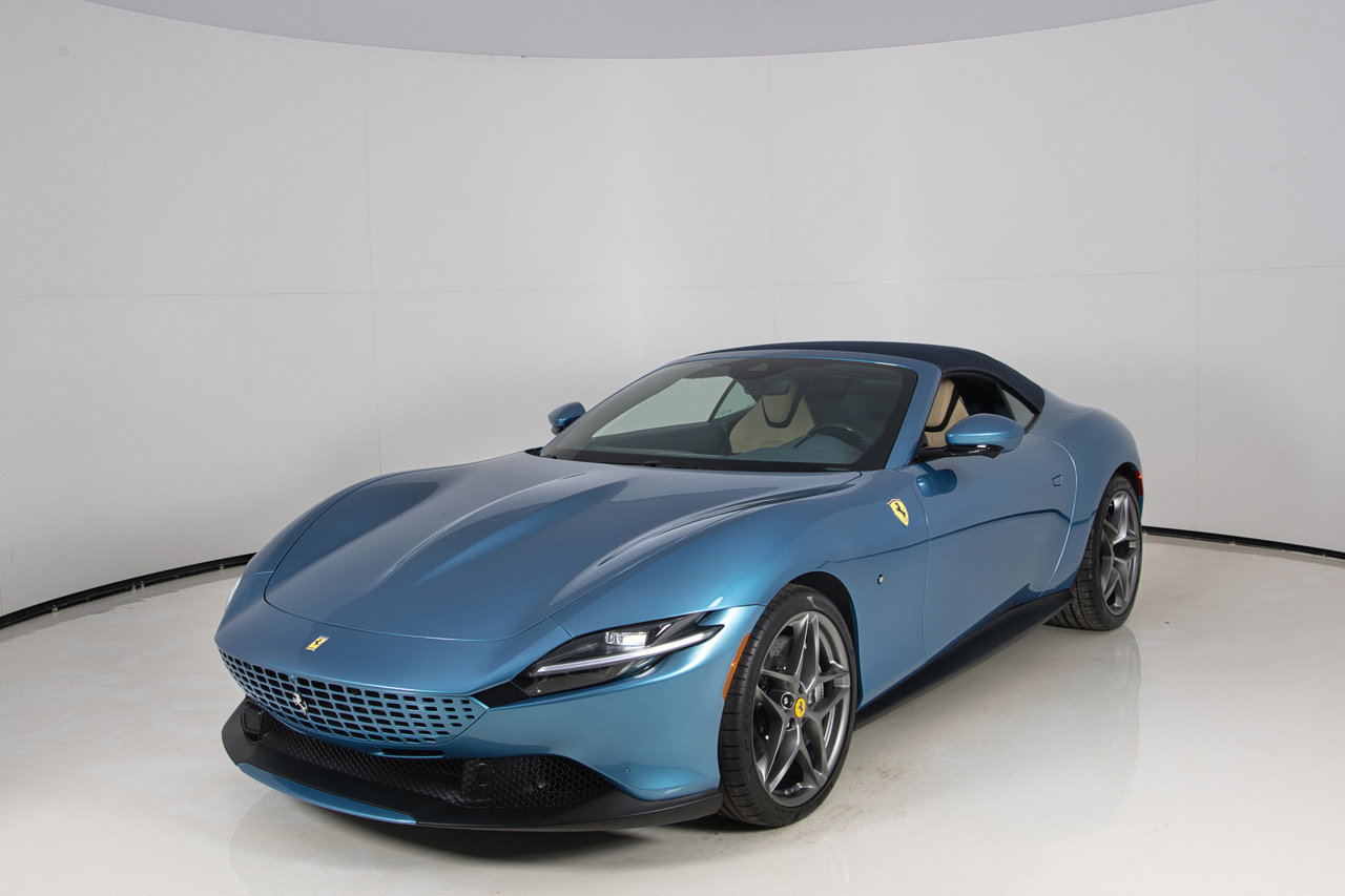 Certified 2025 Ferrari Roma Spider RWD image 28