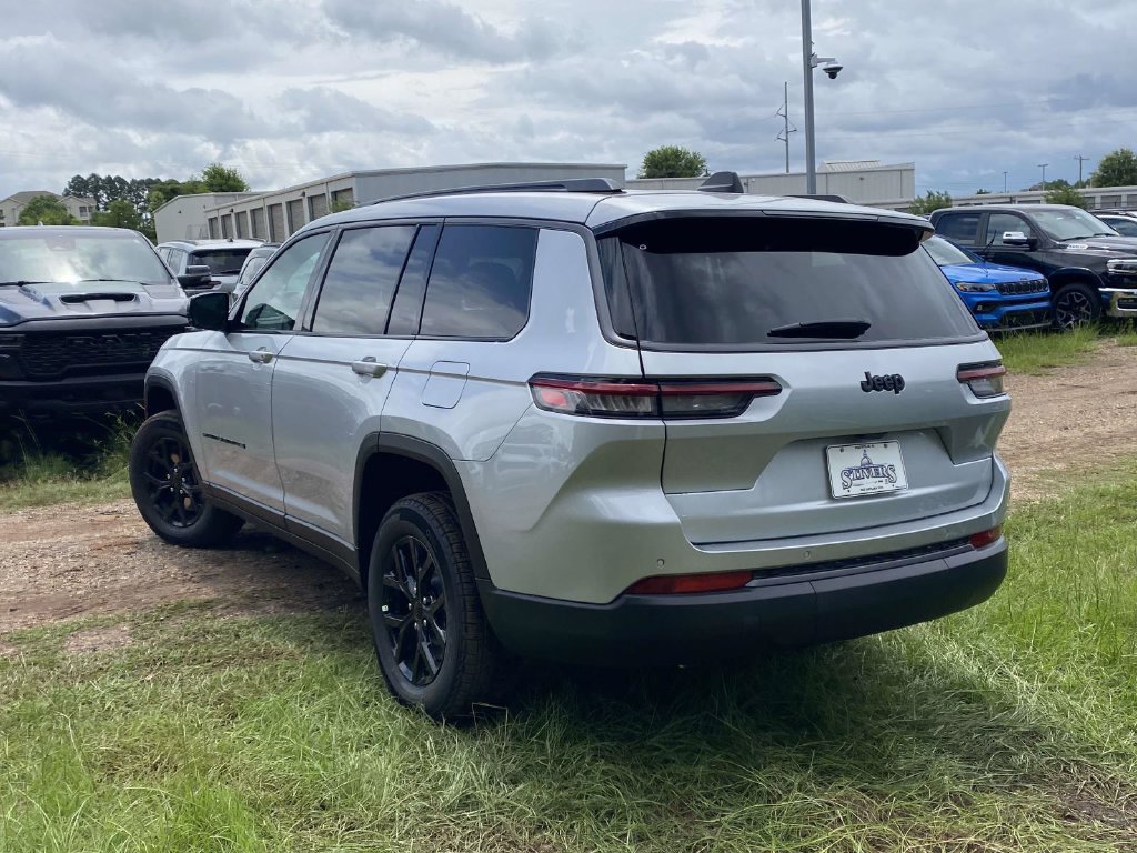 New 2026 Jeep Grand Cherokee L 2WD image 33
