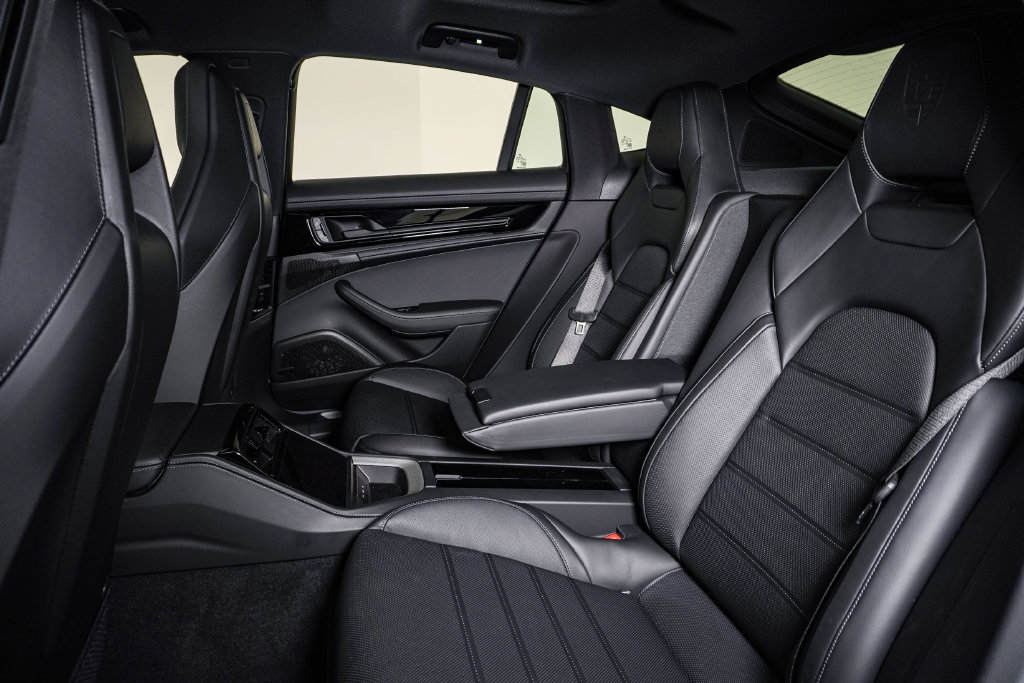 New 2026 Porsche Panamera 4 E-Hybrid AWD/4WD image 16