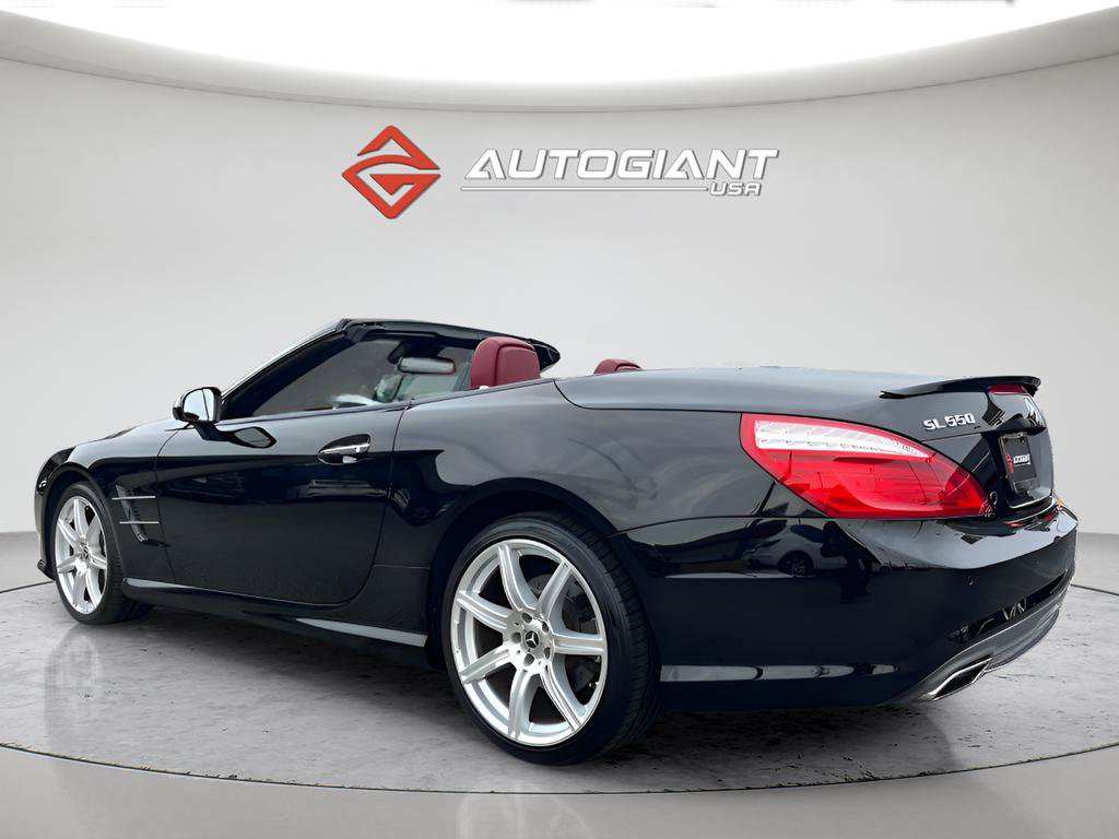 Used 2014 Mercedes-Benz SL 550 w/ Driver Assistance Package image 4