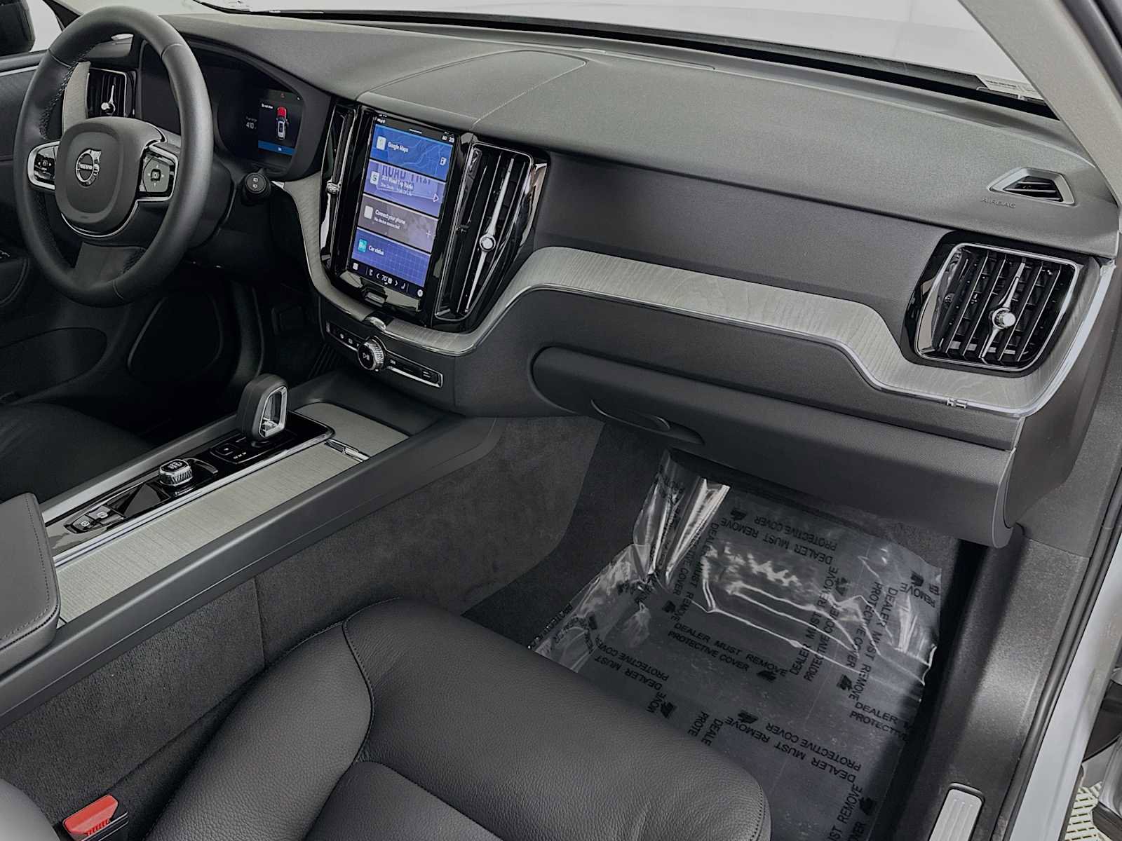 Used 2025 Volvo XC60 T8 Plus w/ Protection Package Premier image 27