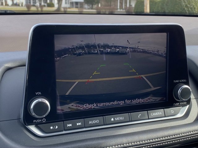 Used 2023 Nissan Rogue S image 17