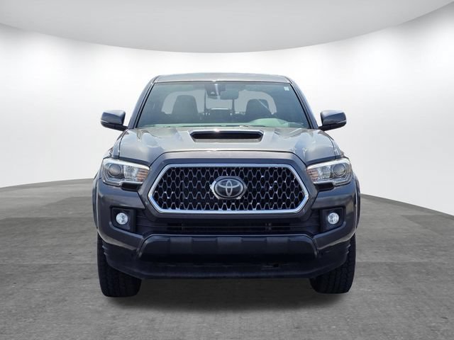 Used 2019 Toyota Tacoma TRD Sport AWD/4WD image 2